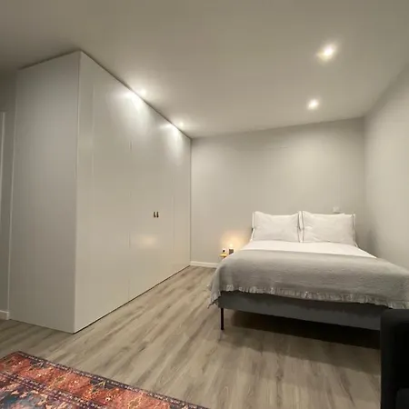 Host - Santuario 3ap5 * Fátima